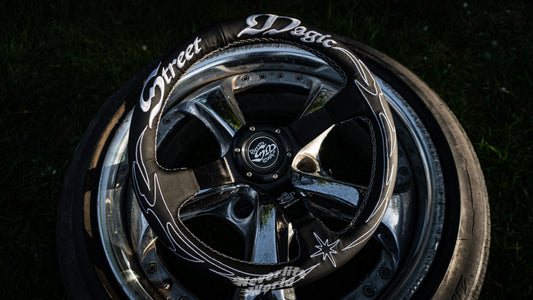 STREET MAGIC RACING WHEEL V2 - BLACK/WHITE