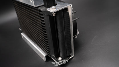 19 ROW OIL COOLER WITH SHROUD AND FANS - AN8
